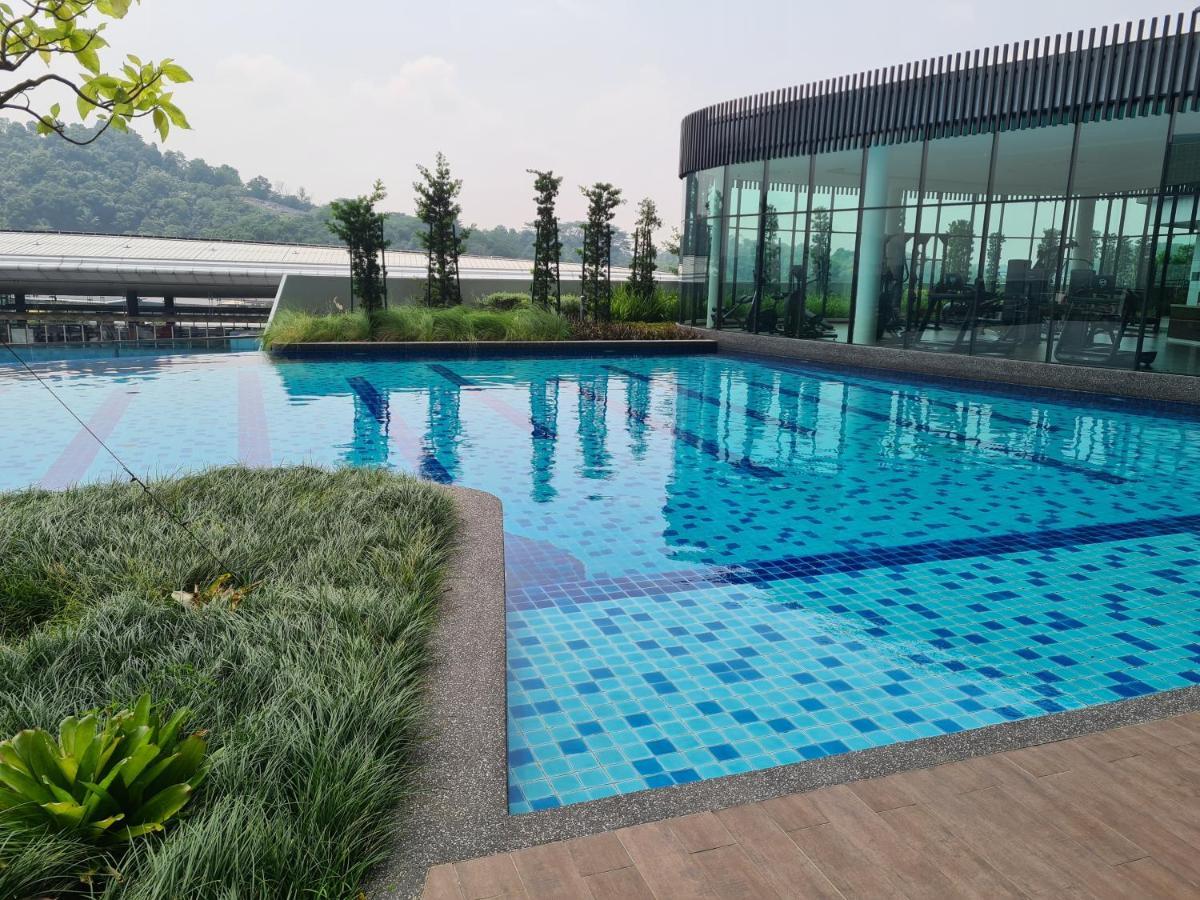 Alpine Parkland Netflix 5 Beds At Mrt Batu 11 Cheras Apartment Exterior photo