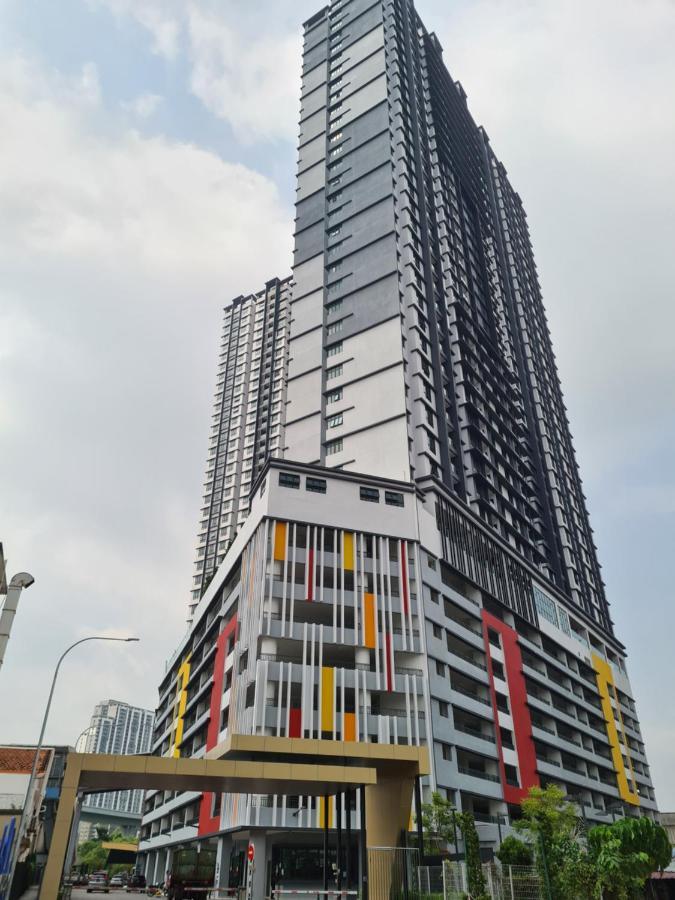 Alpine Parkland Netflix 5 Beds At Mrt Batu 11 Cheras Apartment Exterior photo