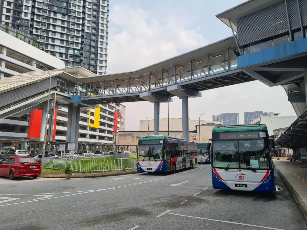 Alpine Parkland Netflix 5 Beds At Mrt Batu 11 Cheras Apartment Exterior photo